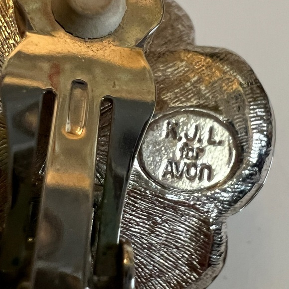 KJL Kenneth Jay Lane Avon Pink Perfect Pansy Clip on Earrings Rhinestone Vtg - Picture 6 of 8